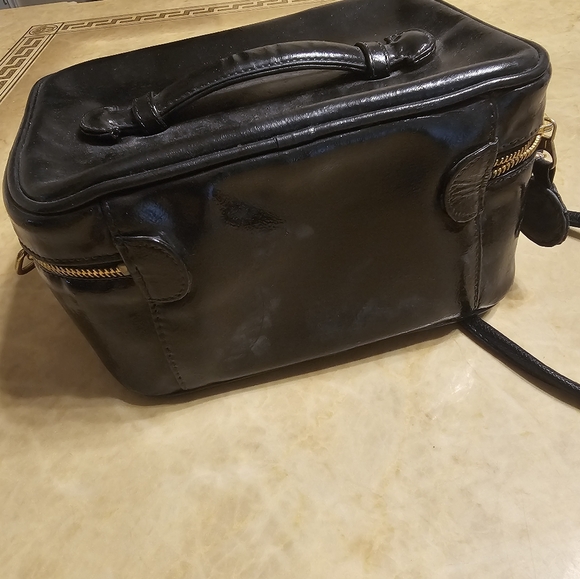 Chanel - Picture 9 of 10